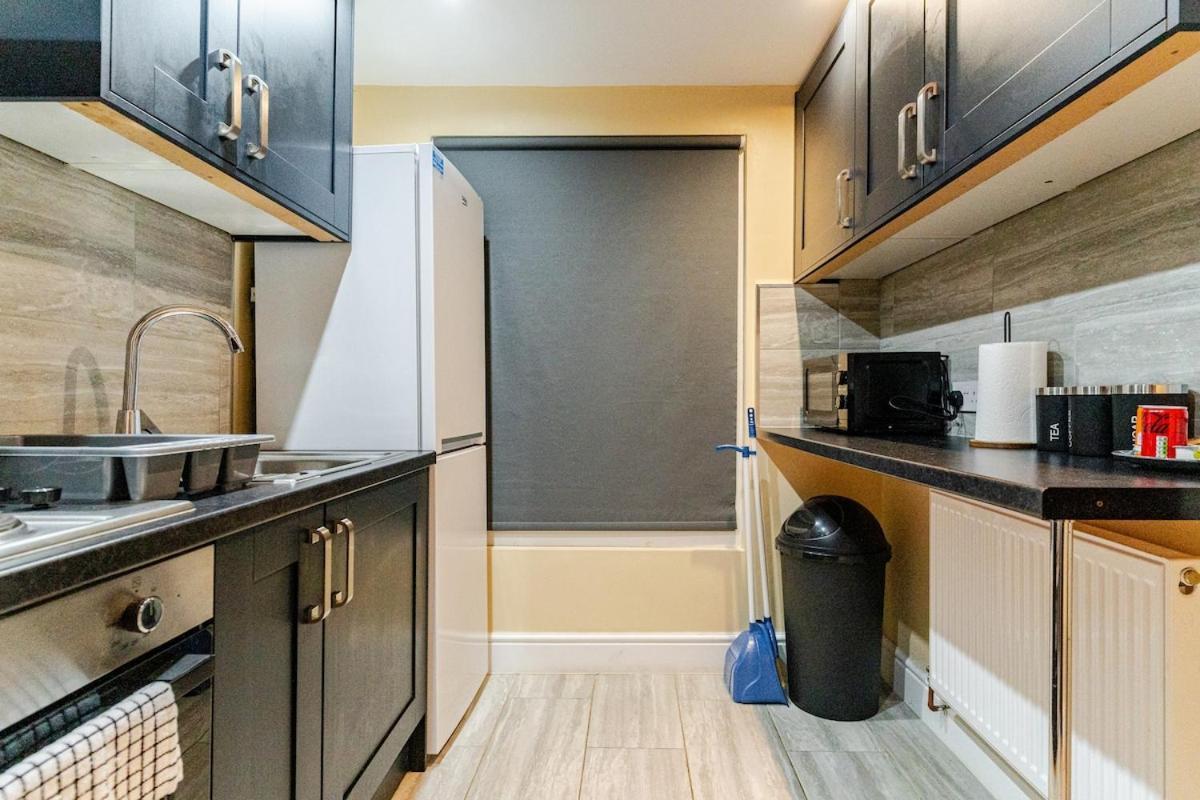 Cozy Flat In Walsall Town Centre Bagian luar foto